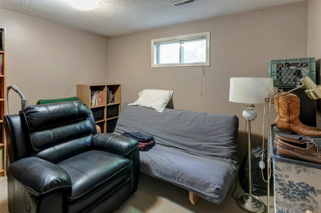 Flexible den or office space