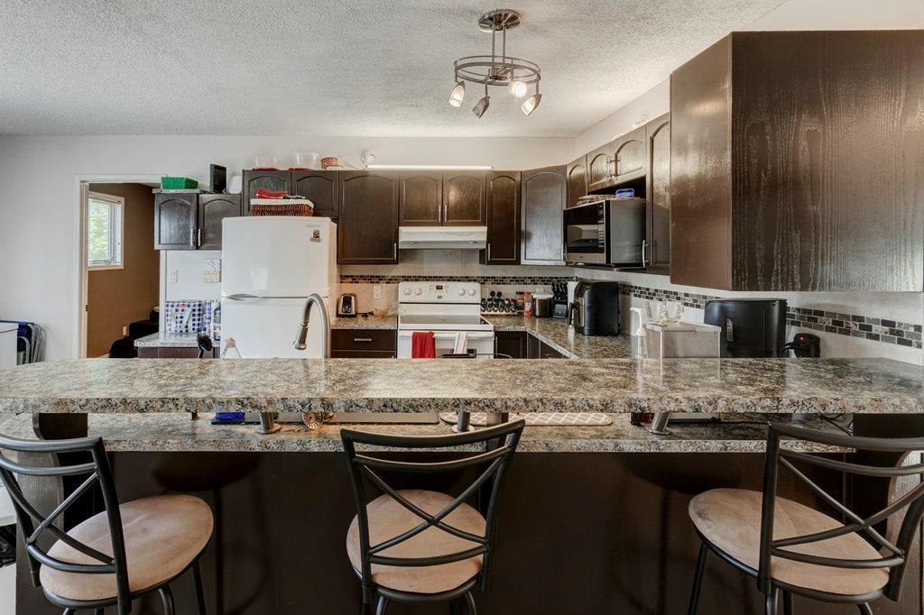 Granite breakfast bar